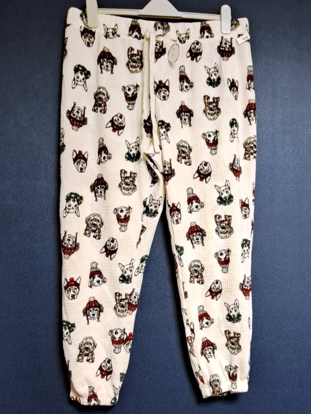 SOFT LADIES NWT PAJAMA BOTTOMS WITH DOGS PRINTED DESIGN FALLS CREEK SIZE XL
